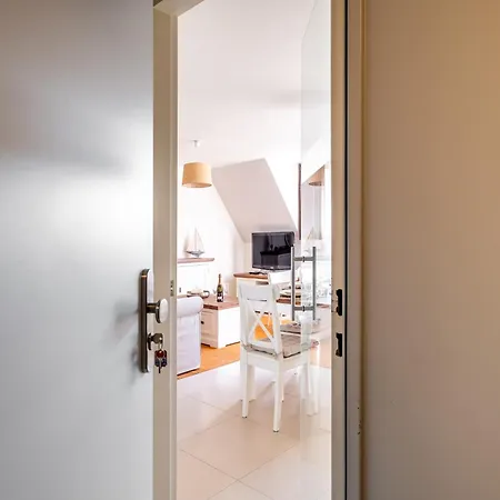 Coastal Retreat With Balcony, Cleaning Included 코크시데